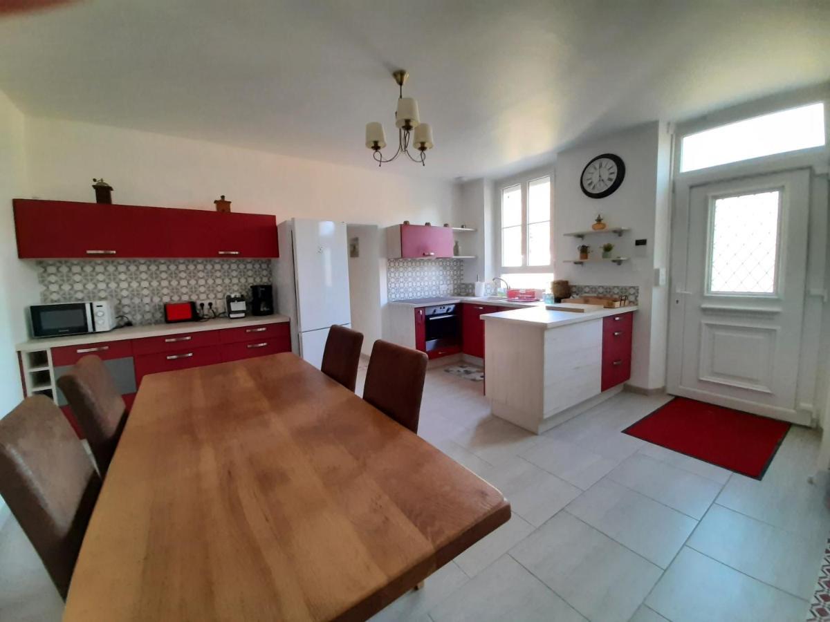 Maison Longere Les Camelias Vinneuf Εξωτερικό φωτογραφία